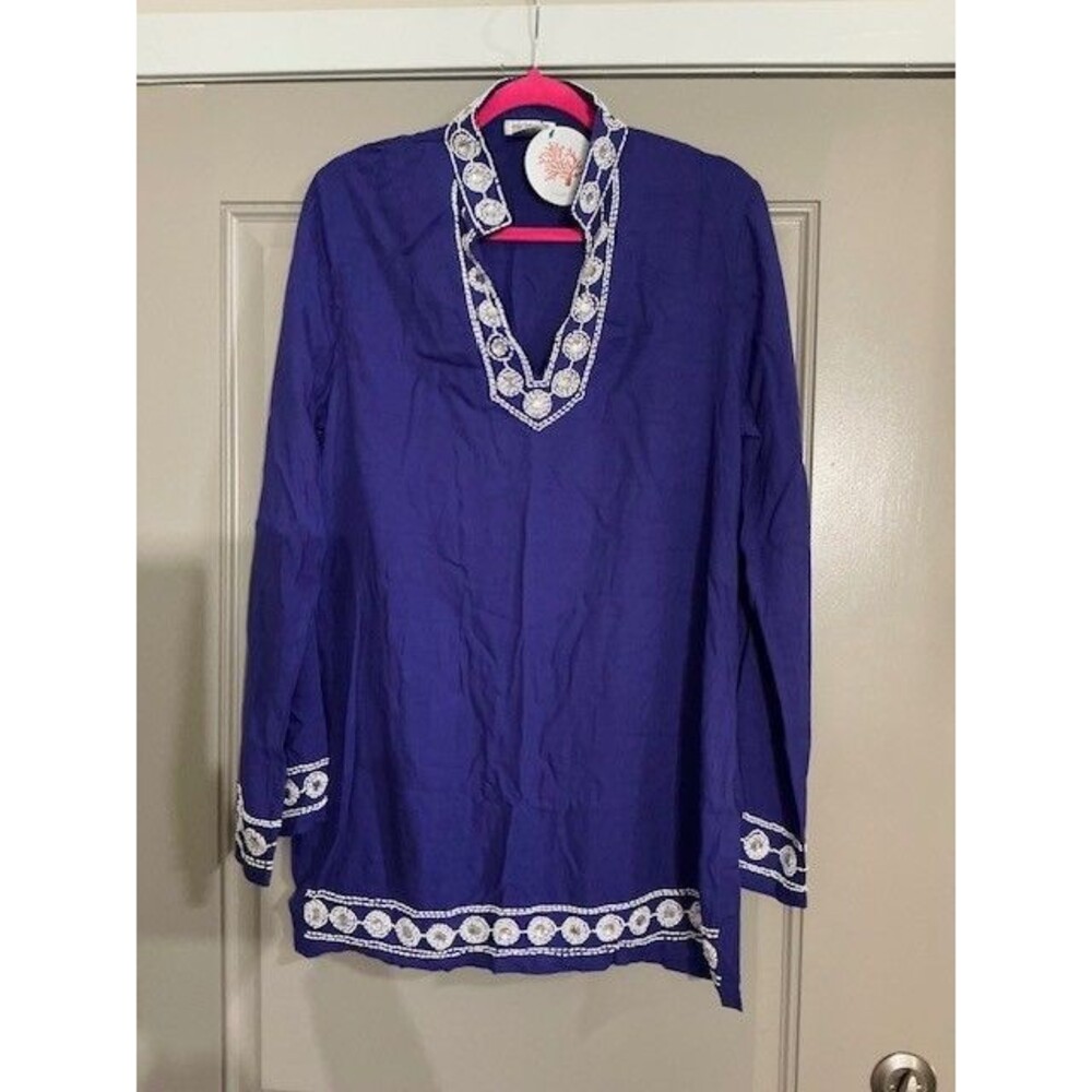 Escapada Purple Blouse with Pearl Stone Embellishment Neck Hem Cuffs Sz M NWT - Picture 2 of 5